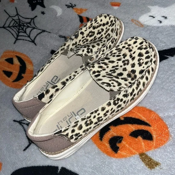 ✨BRAND NEW✨ HEY DUDE LEOPARD LENA ANGORA SLIP ONS - Picture 3 of 7